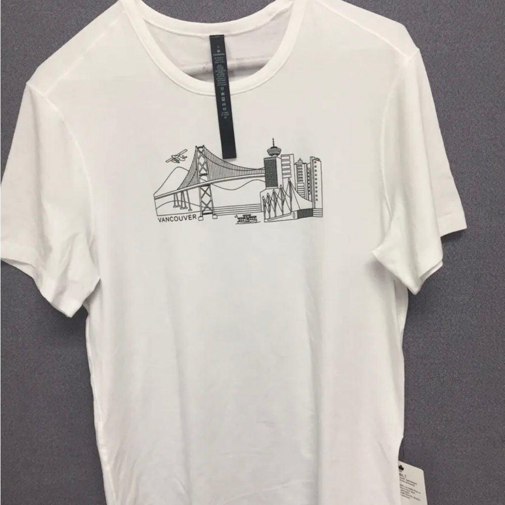 Lululemon 5 Year Tee in white with Vancouver landscape screen print. Size Small.